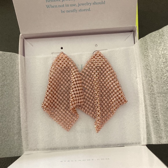 Stella and Dot Addie Statement Earrings Blush - Picture 3 of 5